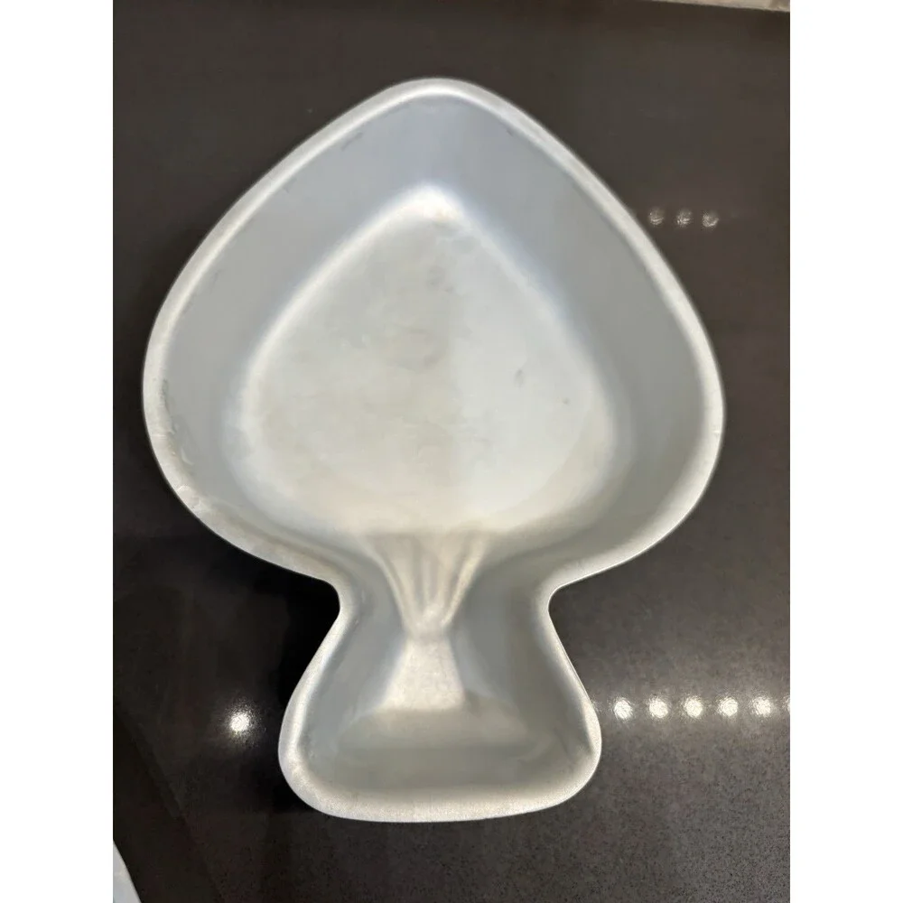3 Wilton 1972 Playing Cards Suits Cake Pans: Diamond Spade Club 502-976